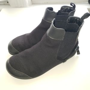 Xero Womens 8.5 black chelsea boot